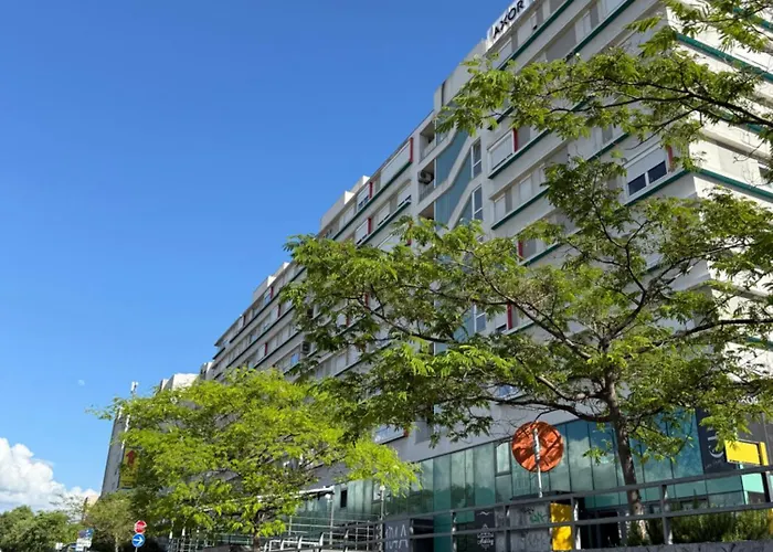 Apartment Three Lions *