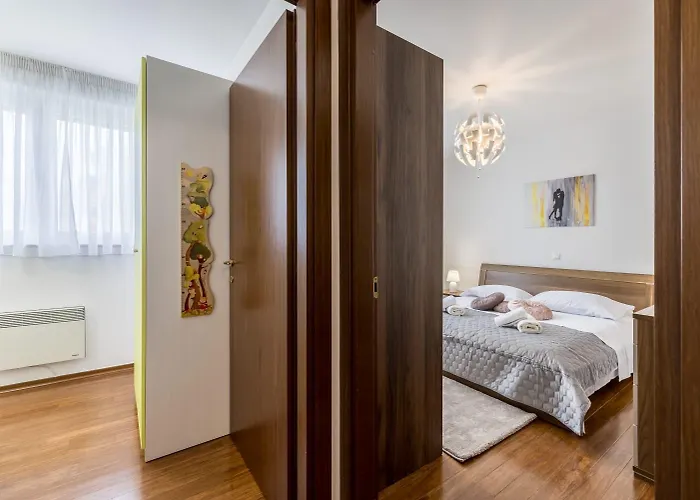 Apartment Three Lions