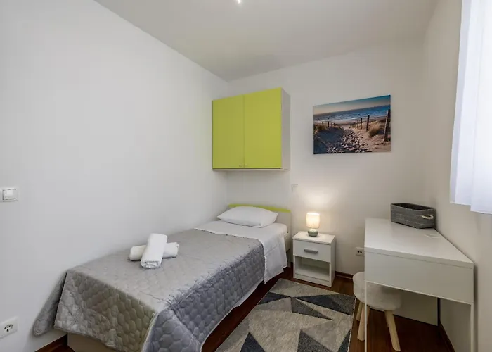 Apartment Three Lions